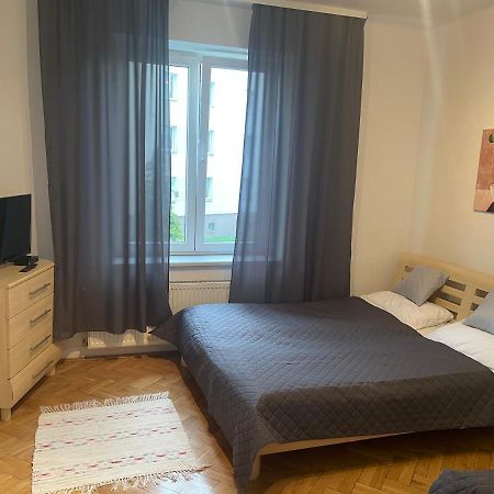 Apartamenty 650 Metrow Od Dworca Przemysl Exterior photo